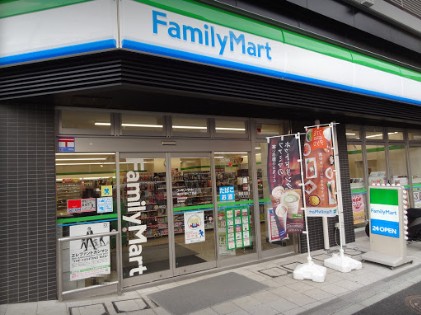 フェリース横濱 コンビニ