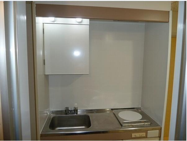 ベルハウス和地山A キッチン