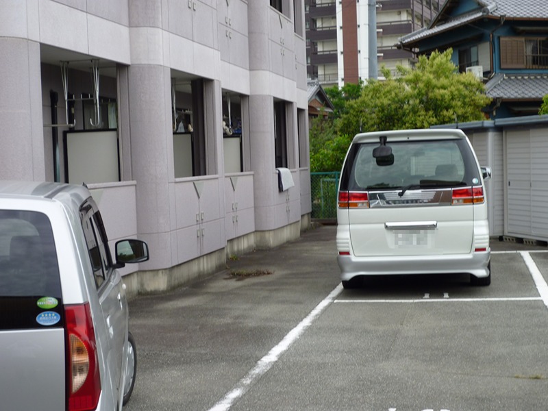 サン・ミッシェル 駐車場