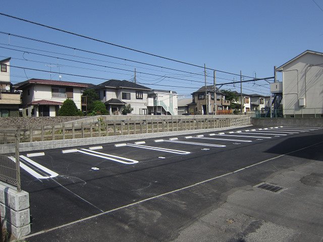 ヴァイオレット 駐車場