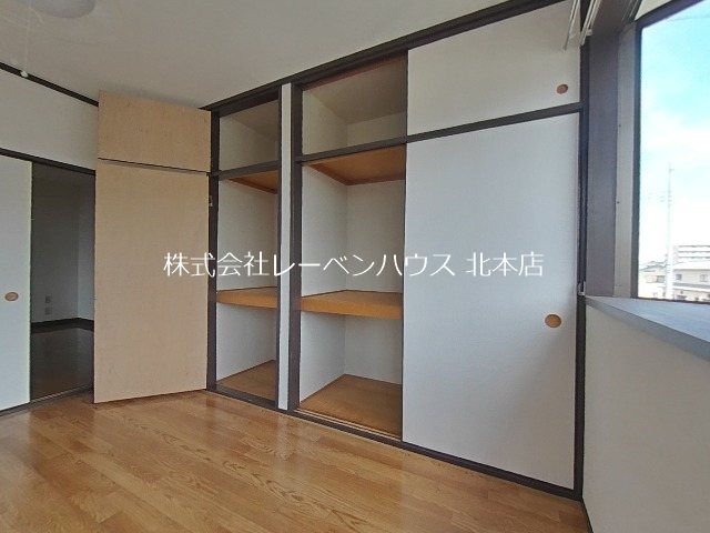 シャルマン北本　B棟 収納