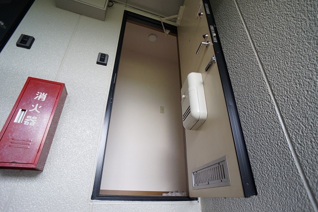 ハイツサンバレー 玄関