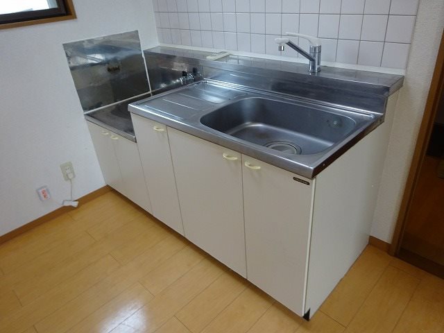 アーバン愛宕 キッチン