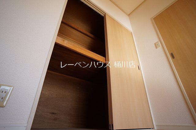 SHMジュネスドミールＢ 収納
