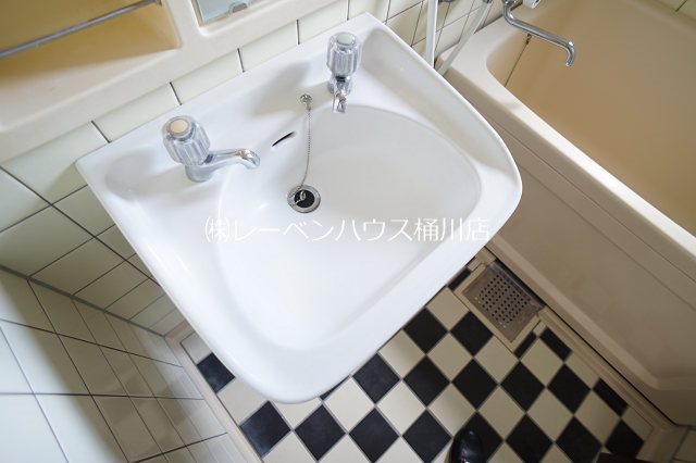 リエス桶川 洗面所