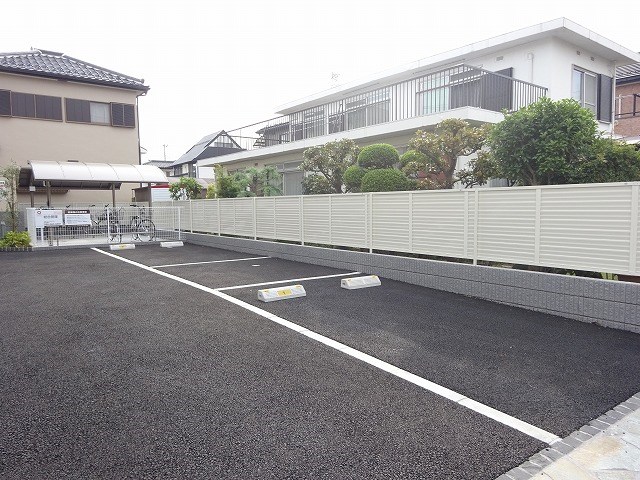 メテオール 駐車場