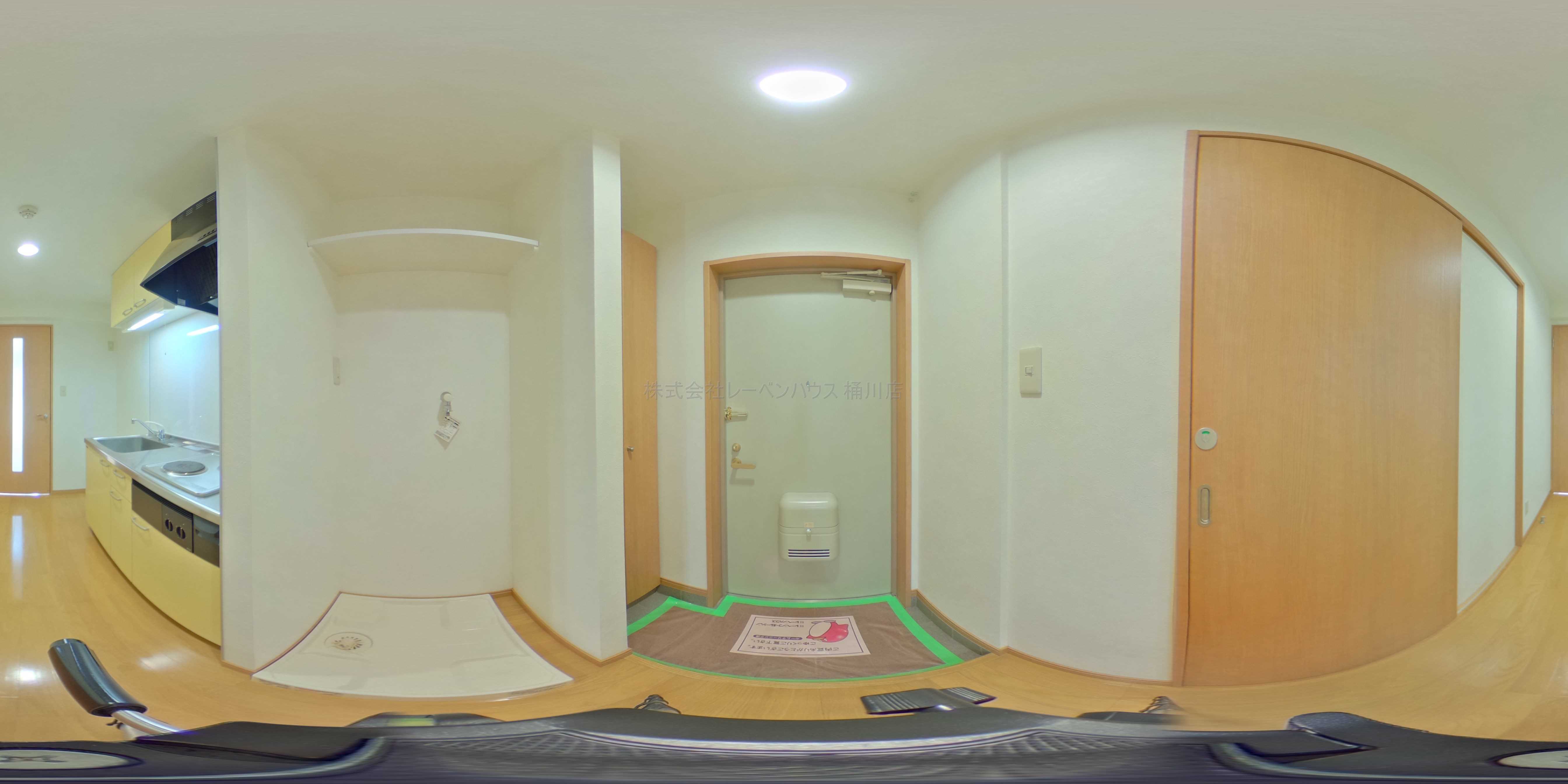 マルイチパラッツォエスト 玄関