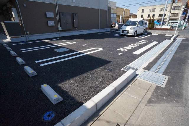 エヴァーラスティング桶川 駐車場