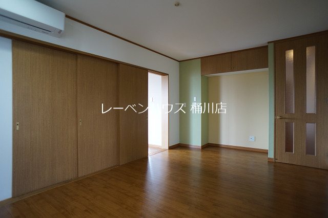 NBホームズ桶川 リビング