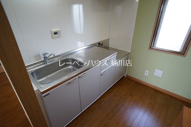 NBホームズ桶川 キッチン