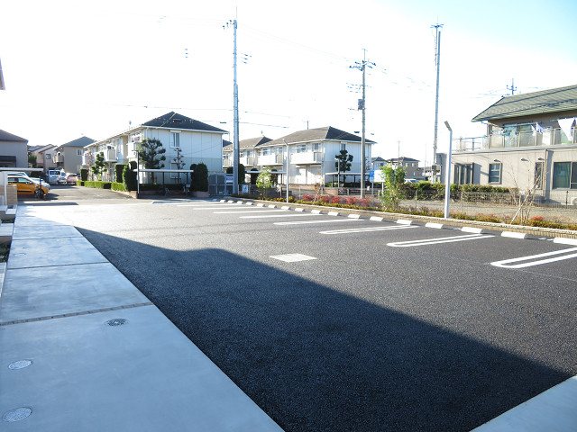 アウレスト 駐車場