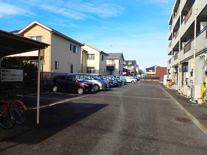 フローテラス 駐車場