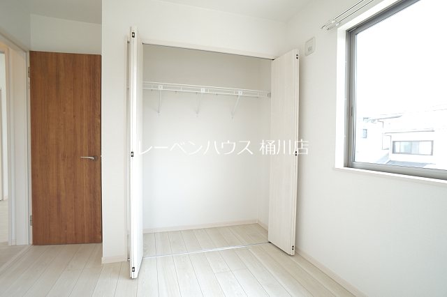 上尾市上貸家3号棟 収納
