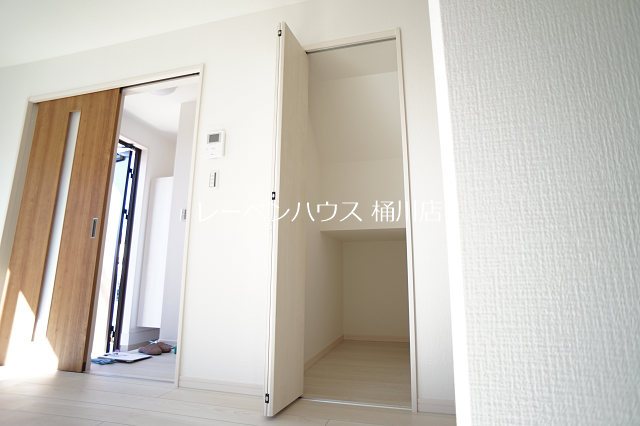 上尾市上貸家3号棟 収納