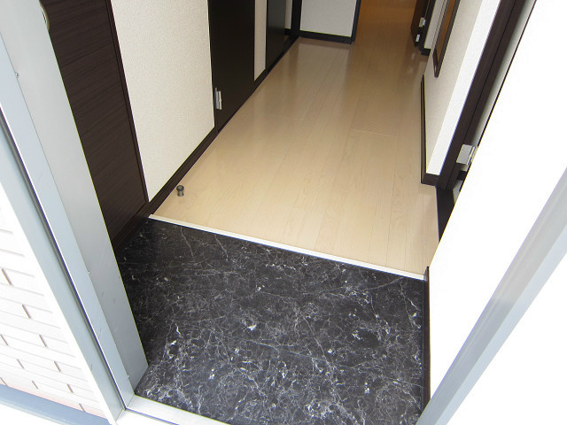 プリマベーラ鴨川 玄関