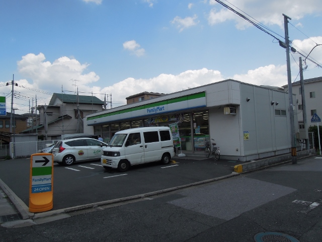 イーリス　浦和 コンビニ