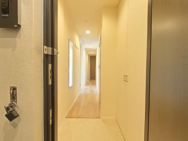 ルミエール大宮 玄関