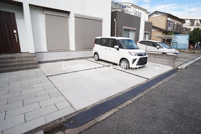 鴨川　戸建 駐車場