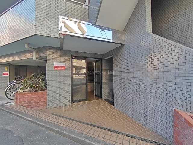 コスモスパジオ浦和常盤 エントランス