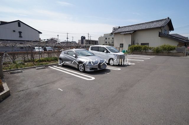 スターフォースイ駐車場 駐車場