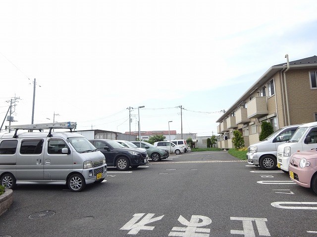 グランコート富士 駐車場