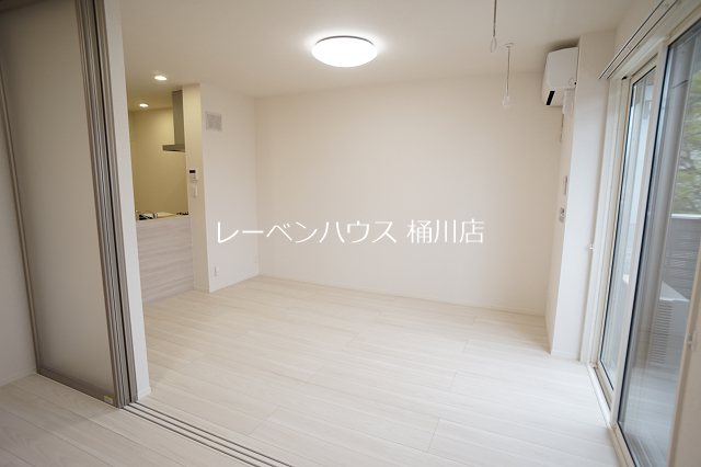 CLASSEUM桶川泉Ⅱ リビング