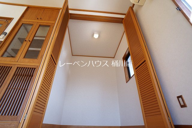 井戸木3丁目貸家 収納