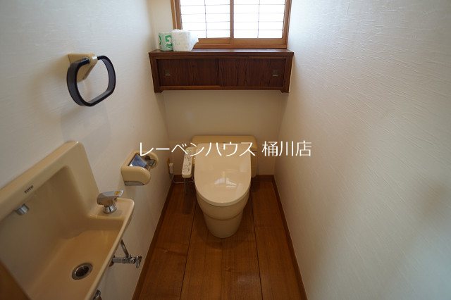 井戸木3丁目貸家 トイレ