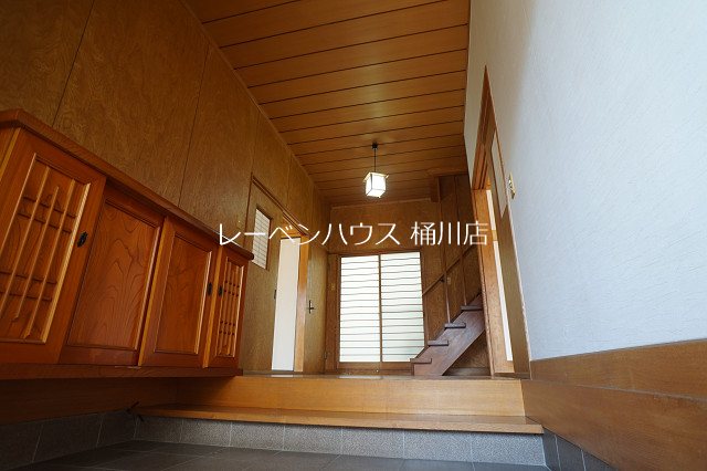 井戸木3丁目貸家 玄関