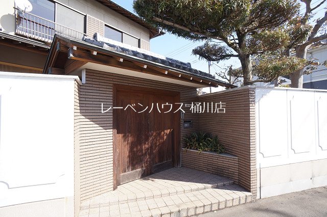 井戸木3丁目貸家 玄関