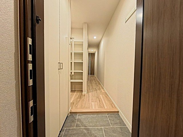 ＳＵＥＨＩＲＯ　ＣＯＵＲＴ　常盤Ⅱ 玄関