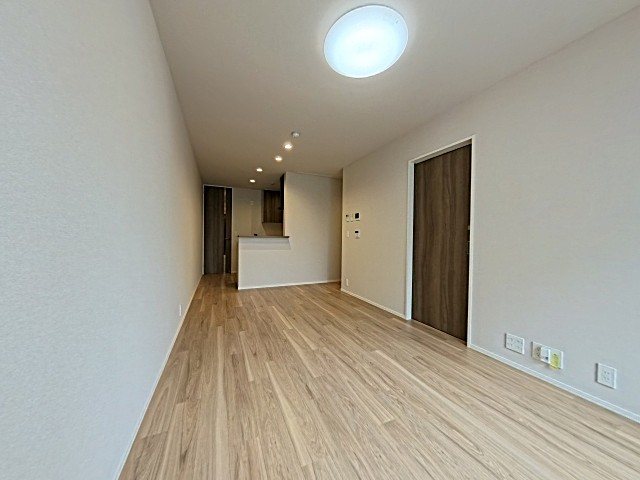 ＳＵＥＨＩＲＯ　ＣＯＵＲＴ　常盤Ⅱ リビング