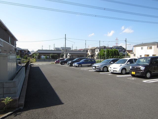 Dandelion　A 駐車場