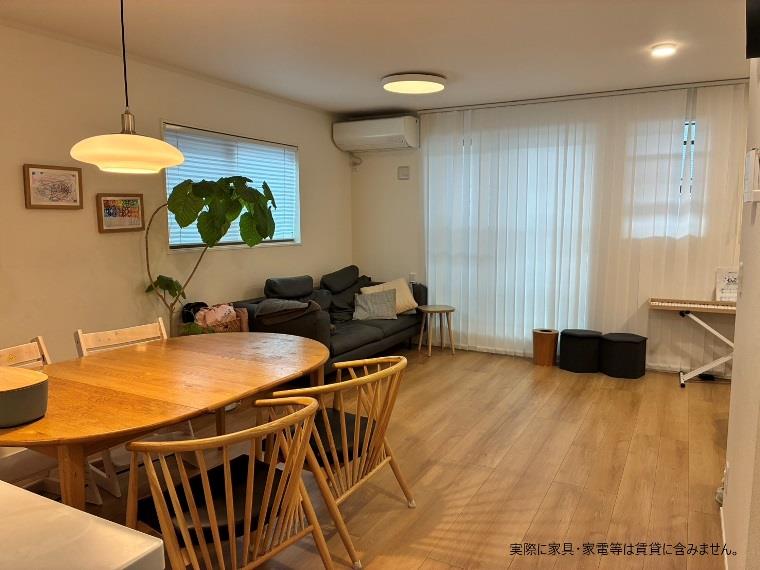 岸町戸建 リビング