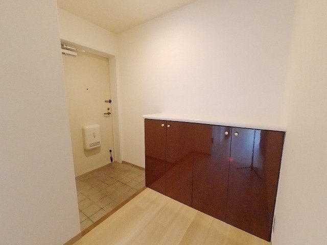 ライオンズマンション浦和県庁前 玄関