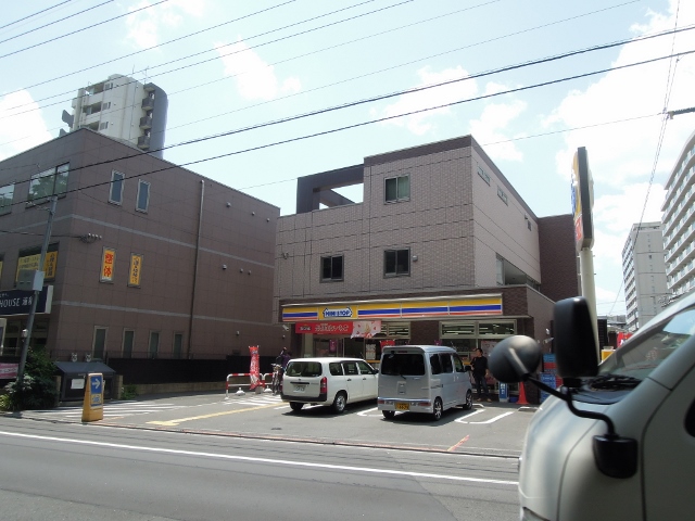 ライオンズマンション浦和県庁前 コンビニ