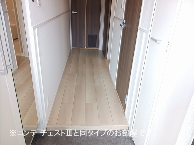 コスモステラス　イースト 玄関