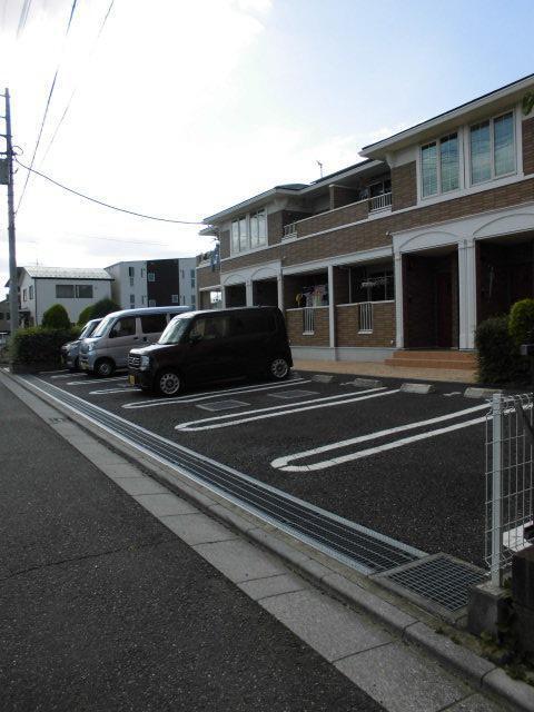 プリムローズ　Ⅲ 駐車場