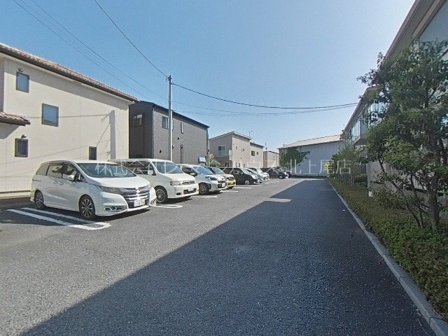 イーストガーデン Ｂ 駐車場
