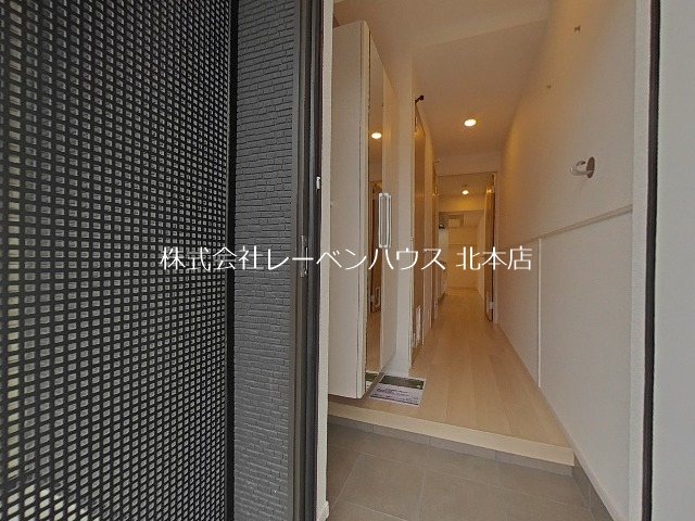 シャトンノアール鴻巣 玄関