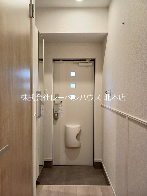 シャトンノアール鴻巣 玄関