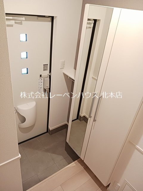 シャトンノアール鴻巣 玄関