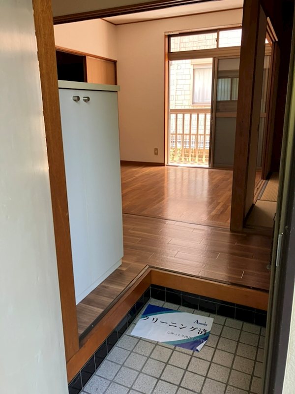 新井荘 玄関