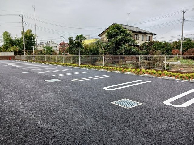 サニーフラットⅡ 駐車場