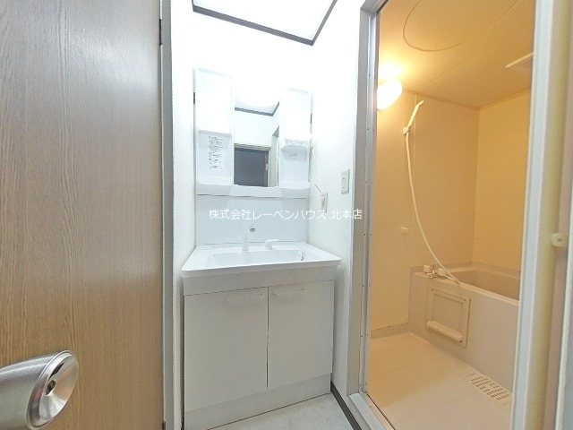 コートハウス利根川 洗面所