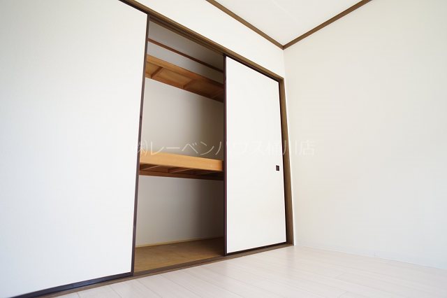 セゾン辻本 収納