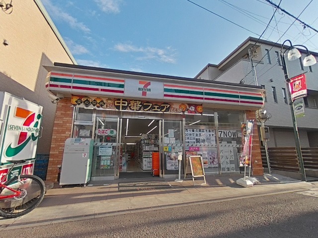アムール・チュラⅡ コンビニ