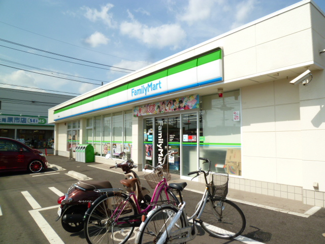 ルミナーレ コンビニ