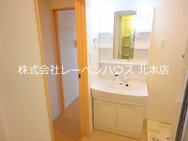 ティングローブIX 洗面所