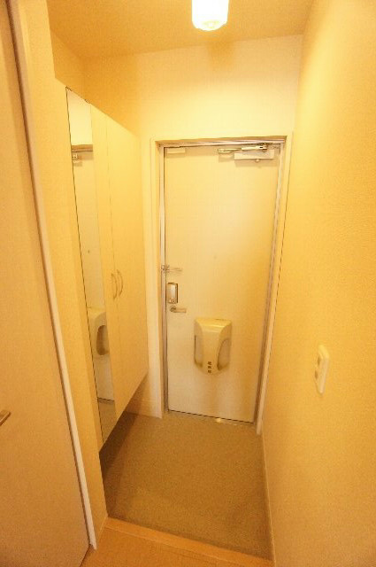 千葉県船橋市上山町１丁目 玄関